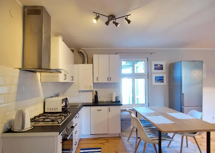 Sunhouse 300 M Beach, 50 M Monte Cassino Sopot